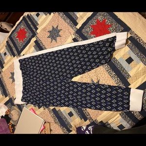 Dark blue mesh pants with white diamond pattern